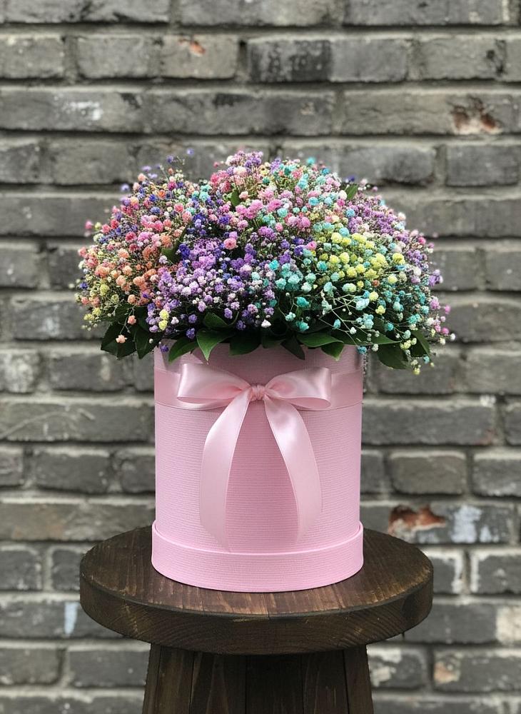 Цветочная композиция из Гипсофила и Розы в шляпной коробке в Тимохово