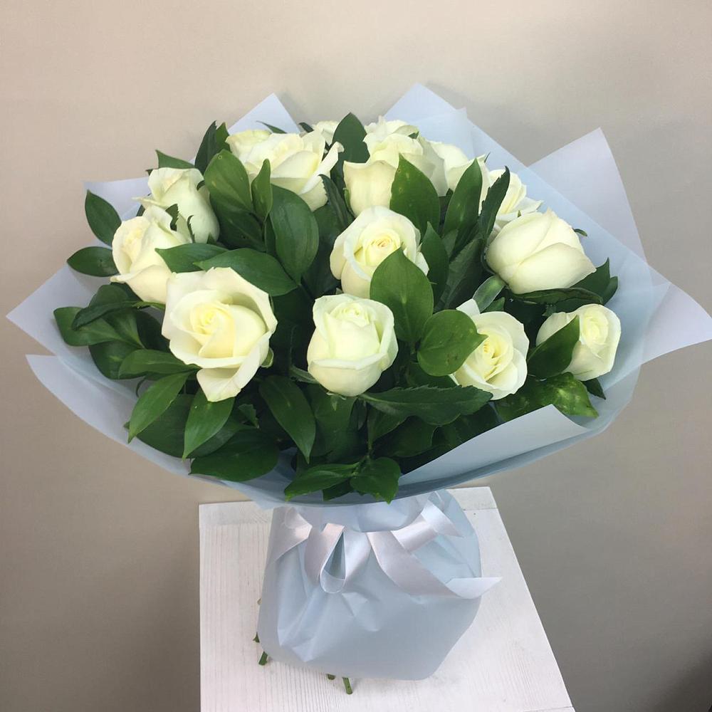 Букет 15 Белых роз Проуд в Тимохово