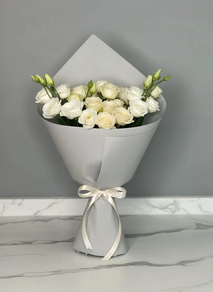 Букет цветов из: Розы и Лизиантусы в Тимохово