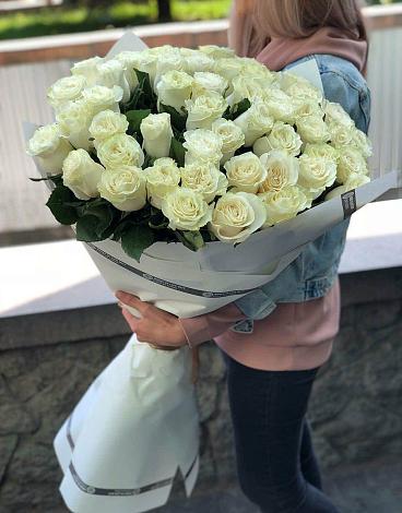 Букет 35 Белых роз в Тимохово