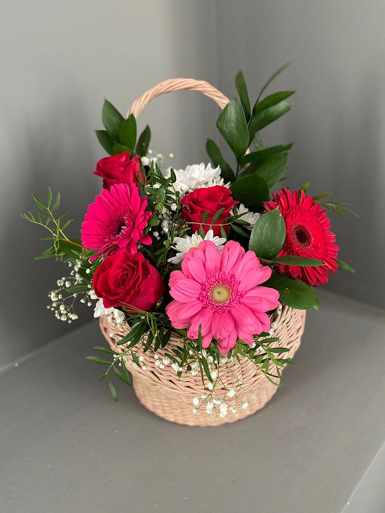 Цветочная композиция из Розы, Хризантемы и Герберы в корзине в Тимохово