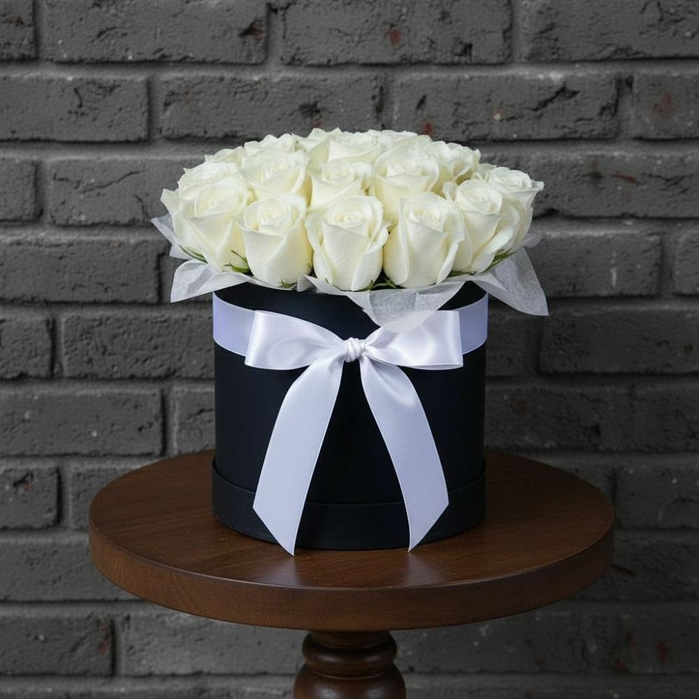 Цветочная композиция из Розы в шляпной коробке в Тимохово