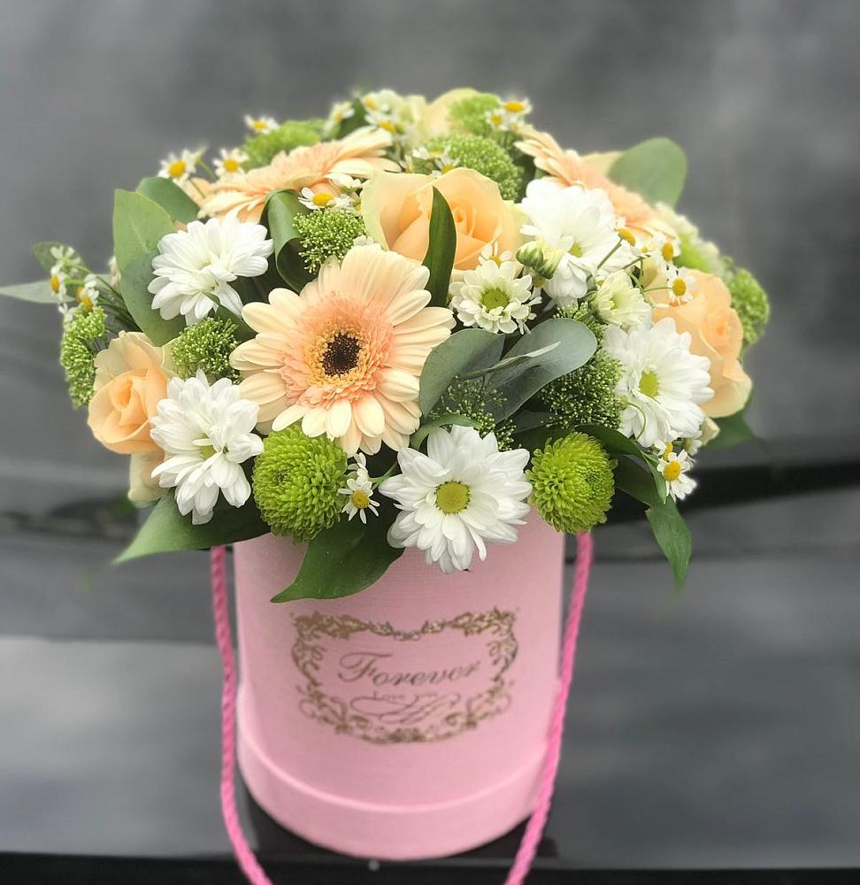 Цветочная композиция из Розы, Герберы и Хризантемы в шляпной коробке в Тимохово